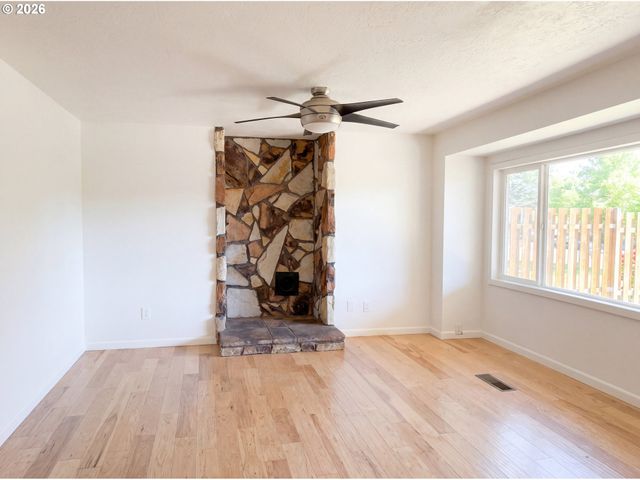 4927 TRADE WIND Ave, Keizer, OR 97303