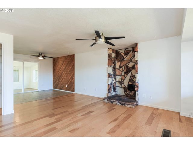 4927 TRADE WIND Ave, Keizer, OR 97303