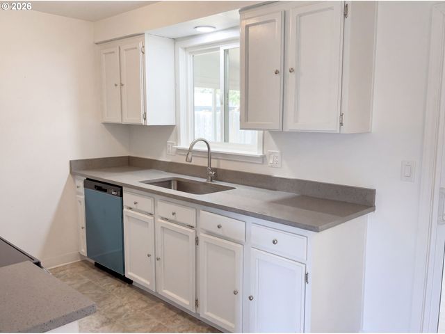 4927 TRADE WIND Ave, Keizer, OR 97303