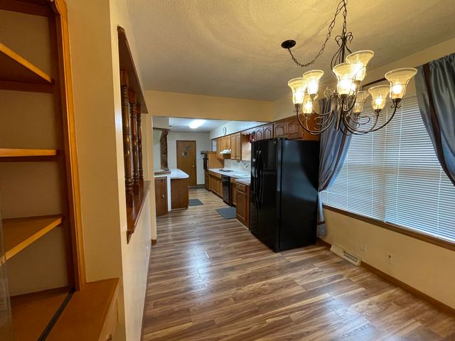 3432 W 8th St N, Wichita, KS 67203