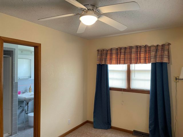 3432 W 8th St N, Wichita, KS 67203