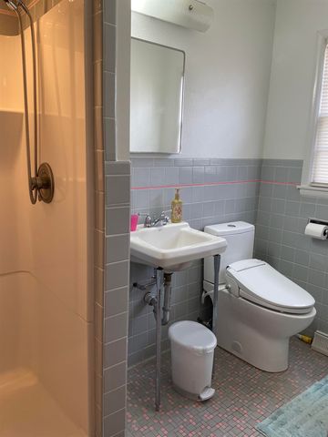 3432 W 8th St N, Wichita, KS 67203