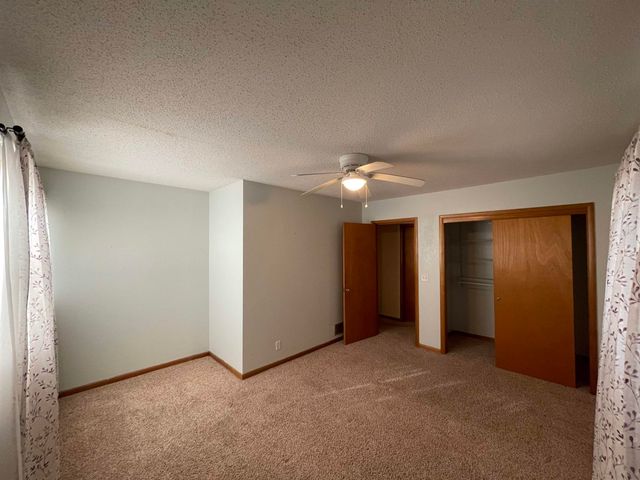 3432 W 8th St N, Wichita, KS 67203