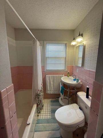 3432 W 8th St N, Wichita, KS 67203