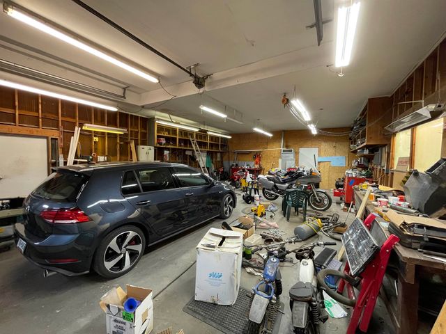 3432 W 8th St N, Wichita, KS 67203