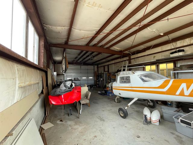 3432 W 8th St N, Wichita, KS 67203