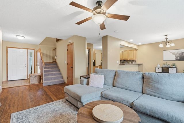 3335 Stoneview Circle SW, Cedar Rapids, IA 52404