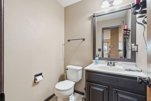 3335 Stoneview Circle SW, Cedar Rapids, IA 52404