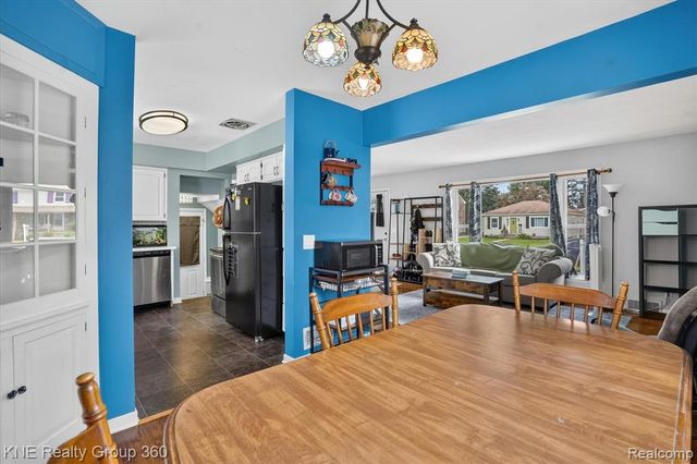 1714 Cooper Avenue, Lansing, MI 48910