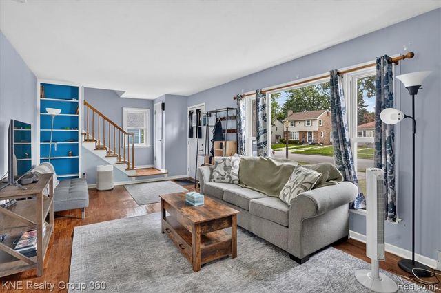 1714 Cooper Avenue, Lansing, MI 48910