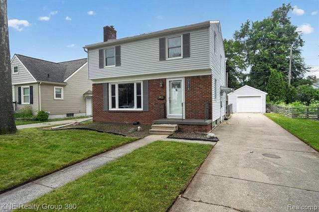 1714 Cooper Avenue, Lansing, MI 48910