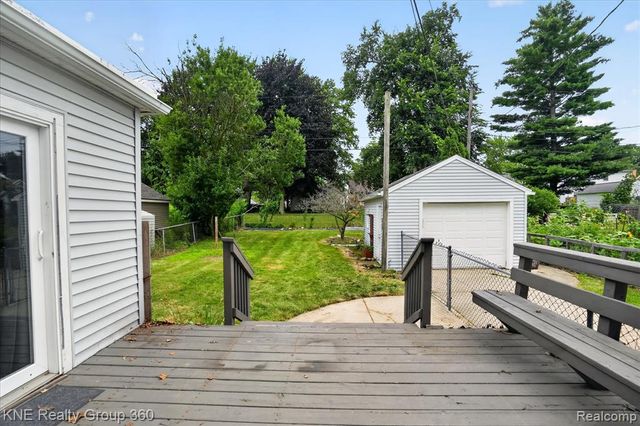 1714 Cooper Avenue, Lansing, MI 48910