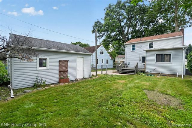 1714 Cooper Avenue, Lansing, MI 48910