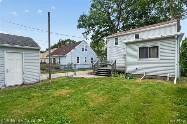 1714 Cooper Avenue, Lansing, MI 48910