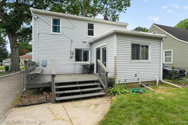 1714 Cooper Avenue, Lansing, MI 48910