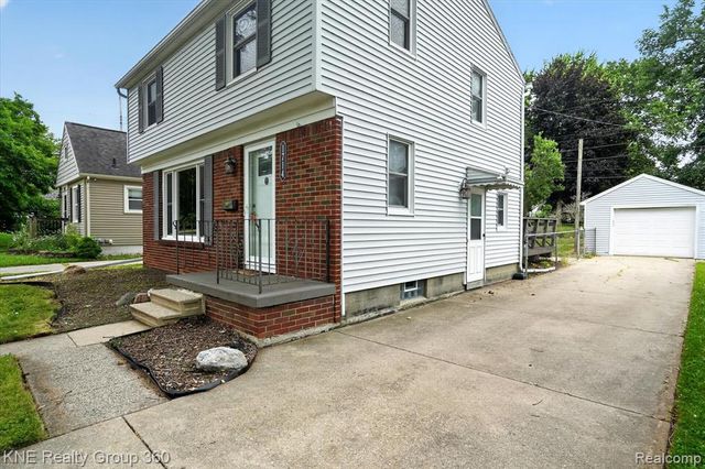 1714 Cooper Avenue, Lansing, MI 48910