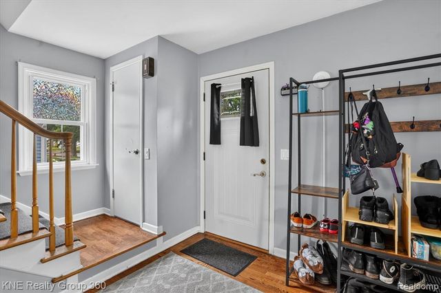 1714 Cooper Avenue, Lansing, MI 48910