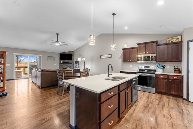 312 Dawson Dr, West Branch, IA 52358