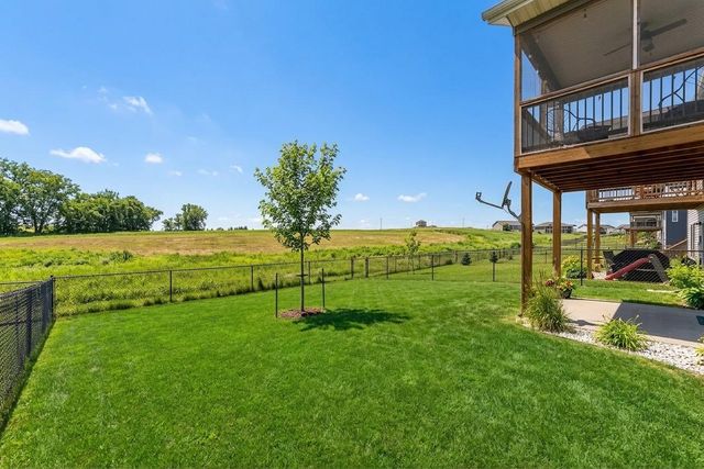 312 Dawson Dr, West Branch, IA 52358