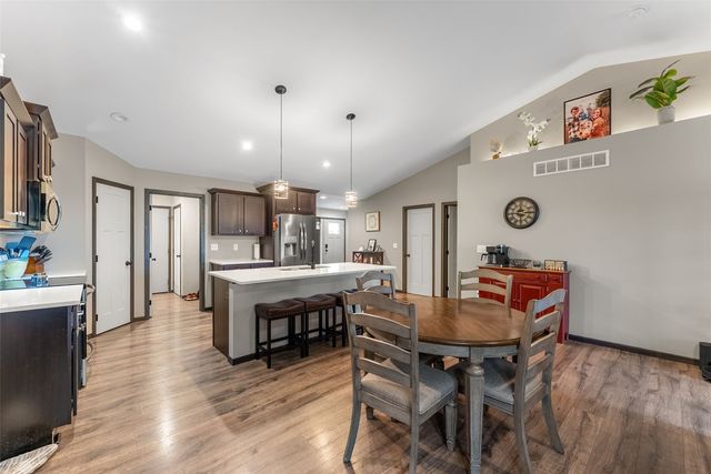 312 Dawson Dr, West Branch, IA 52358