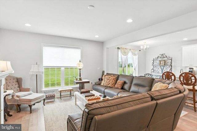 151 MOOREFIELD STREET, Mechanicsburg, PA 17055