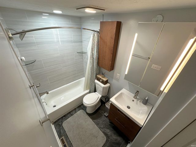 5117 N West Shafer Drive, Monticello, IN 47960