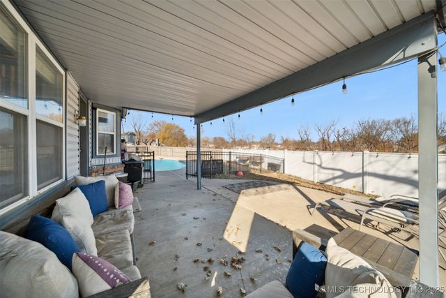 4209 S Chestnut Court, Broken Arrow, OK 74011