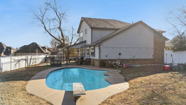 4209 S Chestnut Court, Broken Arrow, OK 74011