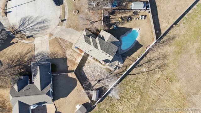 4209 S Chestnut Court, Broken Arrow, OK 74011