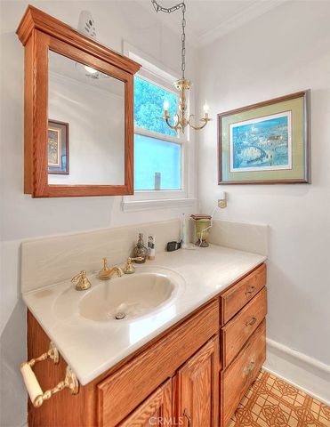 477 W Center, Covina, CA 91723