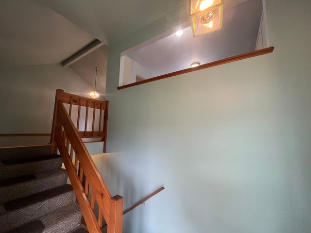 965 Amberwood Place, Mchenry, IL 60050