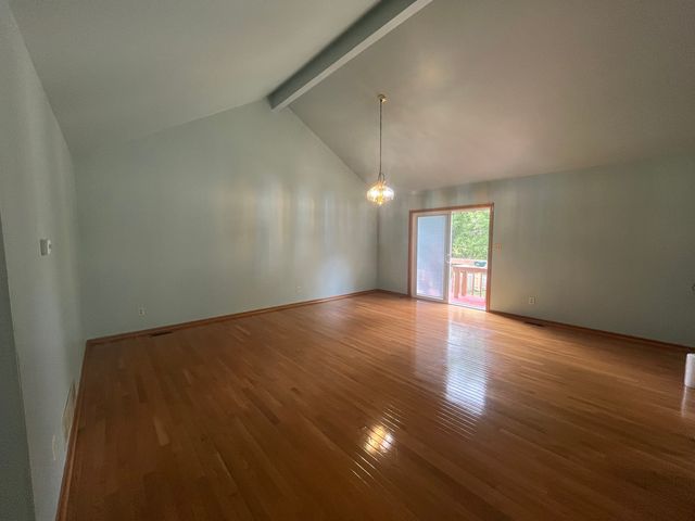 965 Amberwood Place, Mchenry, IL 60050
