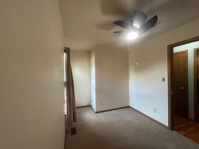 965 Amberwood Place, Mchenry, IL 60050