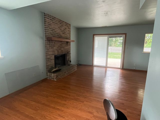 965 Amberwood Place, Mchenry, IL 60050