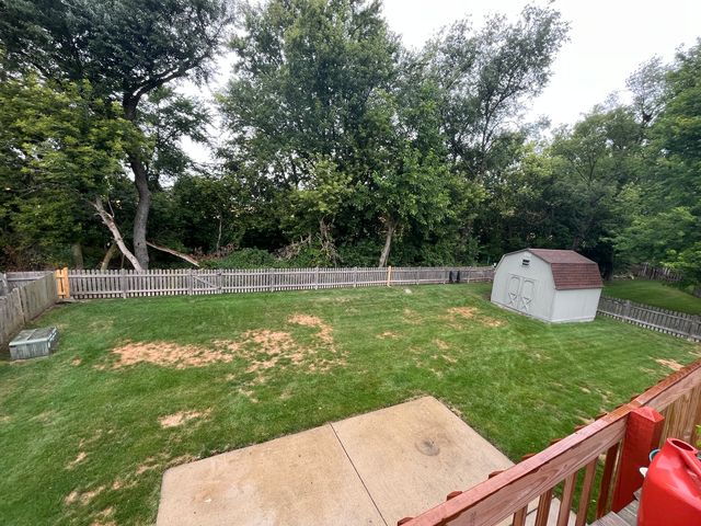 965 Amberwood Place, Mchenry, IL 60050