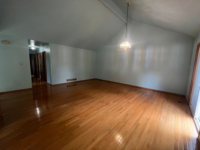 965 Amberwood Place, Mchenry, IL 60050