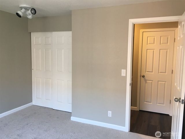 712 N 143rd Street, Seattle, WA 98133