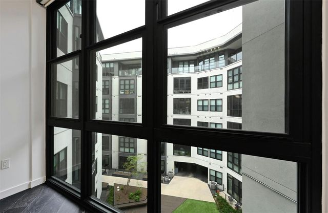 800 Embassy DR 411, Austin, TX 78702