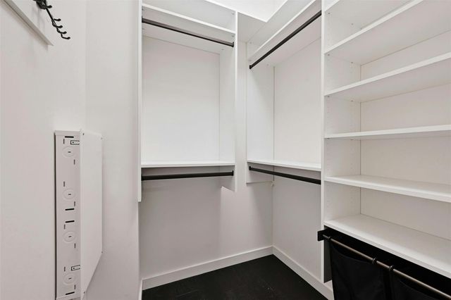 800 Embassy DR 411, Austin, TX 78702