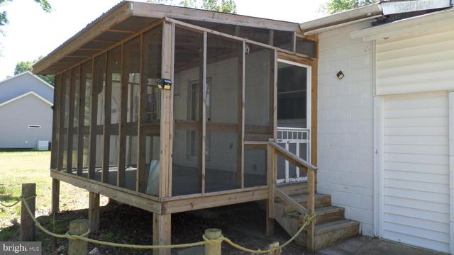 430 HOLLY WAY, Colonial Beach, VA 22443
