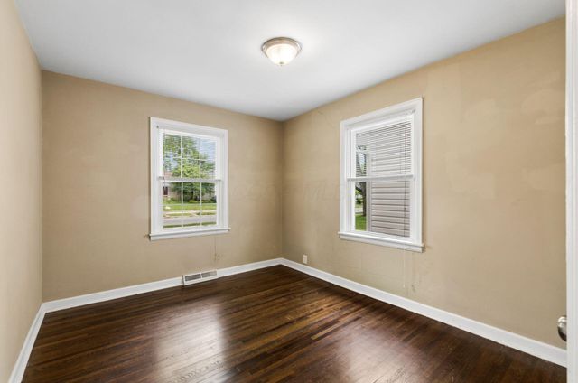 557 E Royal Forest Boulevard, Columbus, OH 43214
