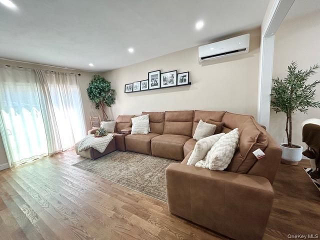 32 Morris Avenue, Patchogue, NY 11772