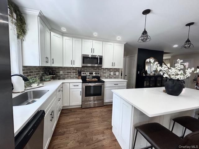 32 Morris Avenue, Patchogue, NY 11772
