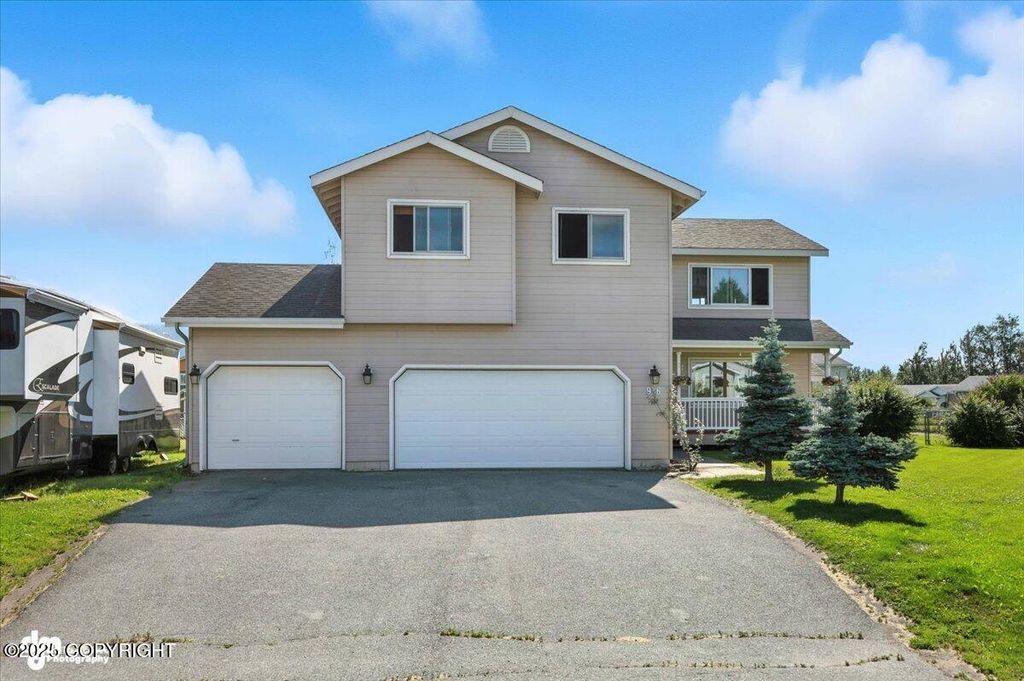 956 S Pinnacle Mountain Drive, Palmer, AK 99645