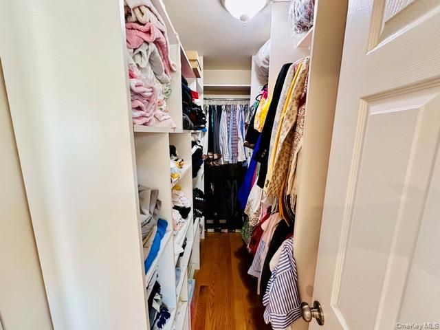 626 Wyngate Drive W, Valley Stream, NY 11580