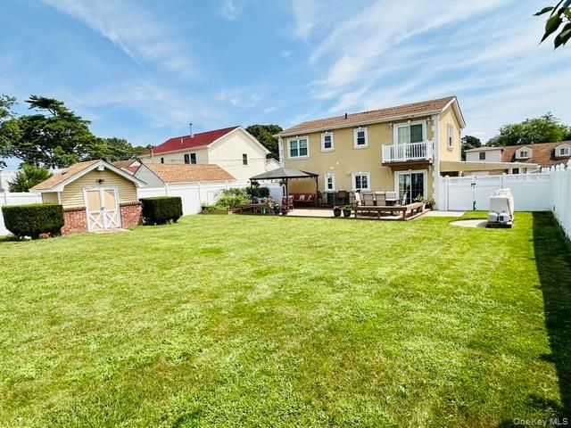 626 Wyngate Drive W, Valley Stream, NY 11580