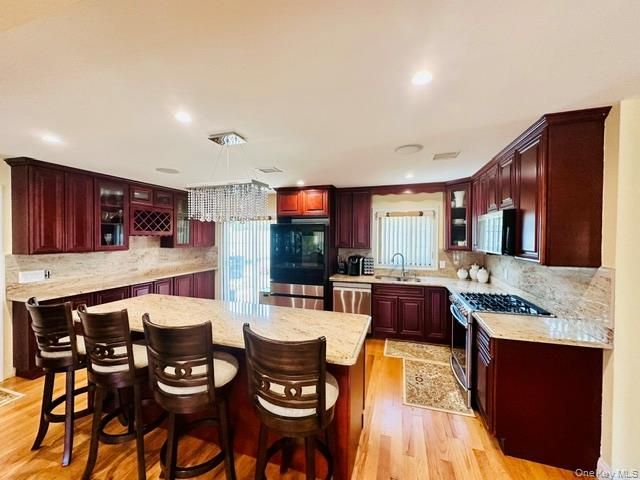 626 Wyngate Drive W, Valley Stream, NY 11580