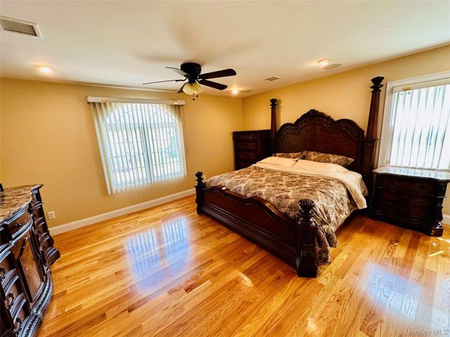 626 Wyngate Drive W, Valley Stream, NY 11580
