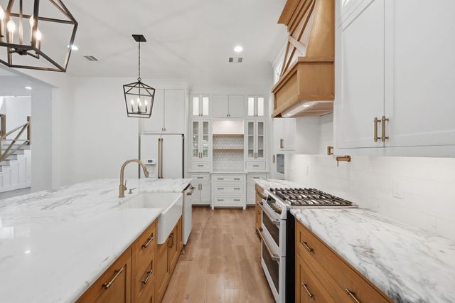 1967 Little John Street, Montgomery, TX 77316