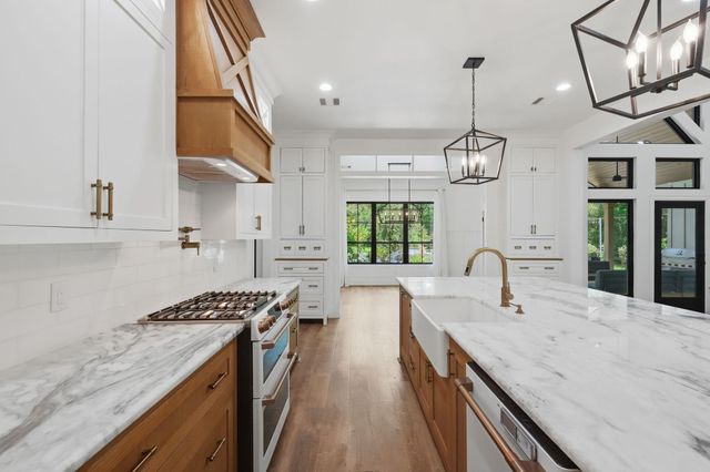 1967 Little John Street, Montgomery, TX 77316